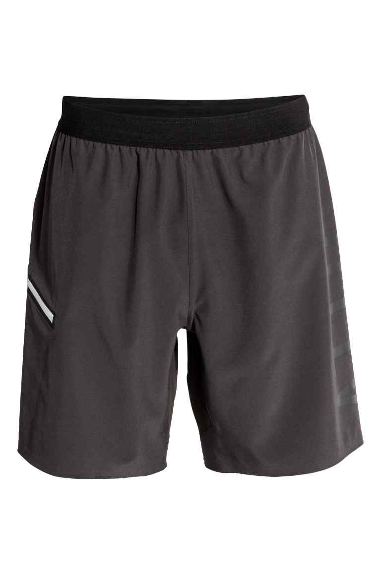 Knee-length sports shorts